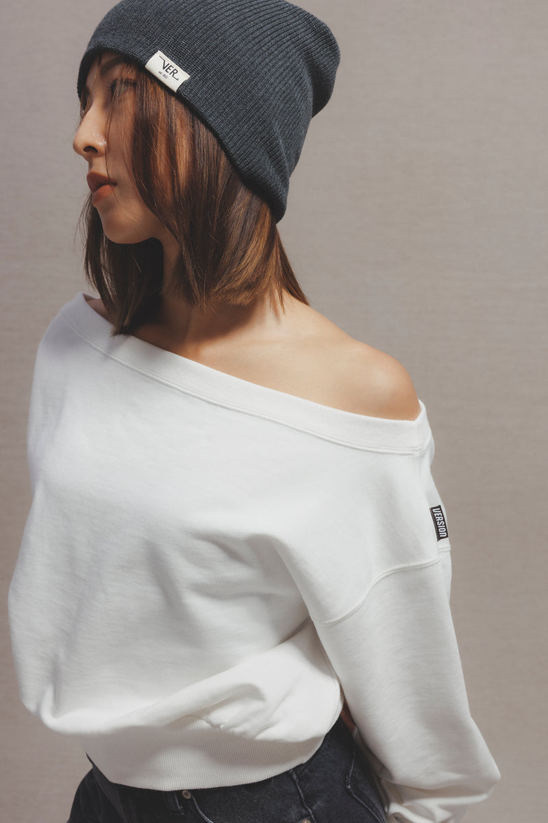 Off-Shoulder Sweatshirt【V2532203】
