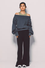 Off-Shoulder Sweatshirt【V2532203】